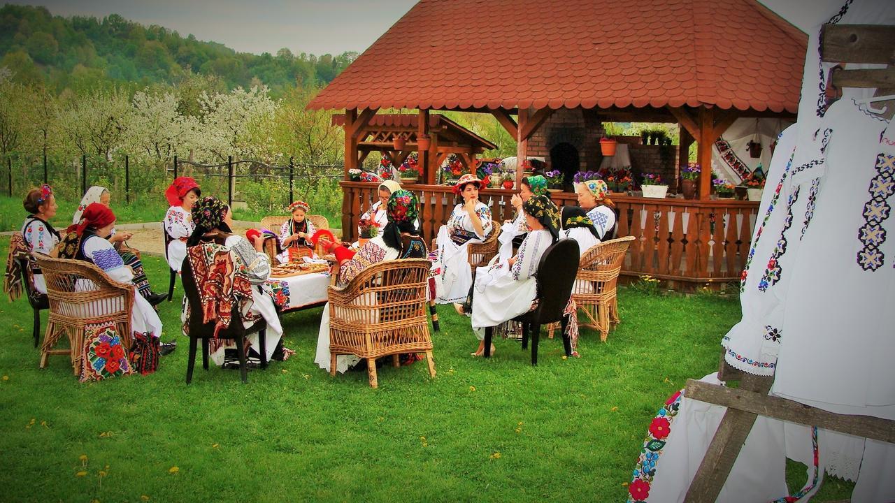 Pensiunea Rares Bistrita Bargaului 外观 照片
